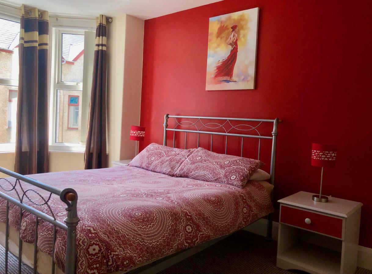 Princess St Apartments Портръш Екстериор снимка